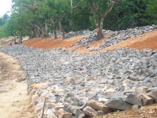 Rehabilitation of Medawachchiya Maha Wewa 2009.JPG